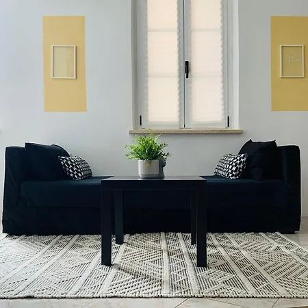 & La Casa Di Loreto 3* روفينج