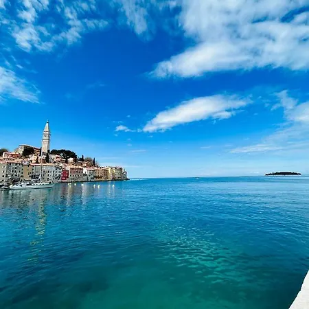 Πανσιόν & La Casa Di Loreto 3*