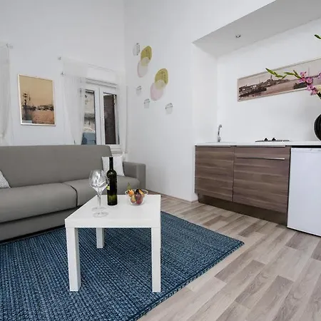 Gæstehus & La Casa Di Loreto Rovinj